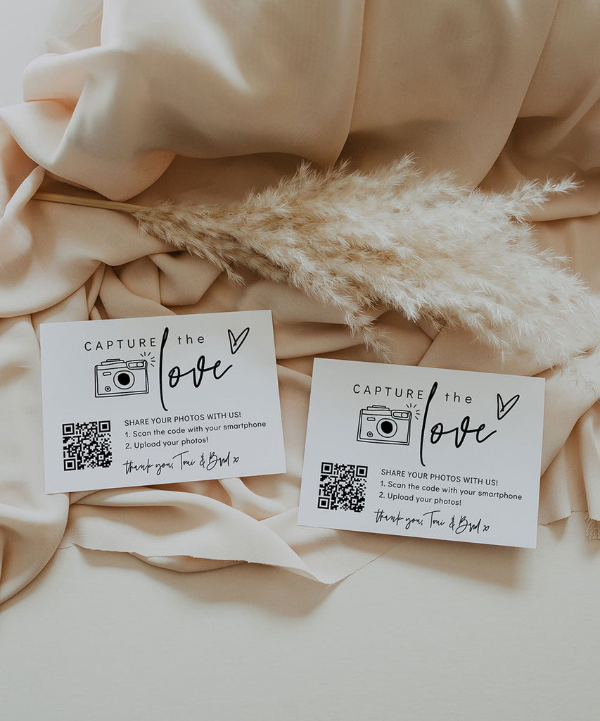 Share photos Capture the Love QR code sign