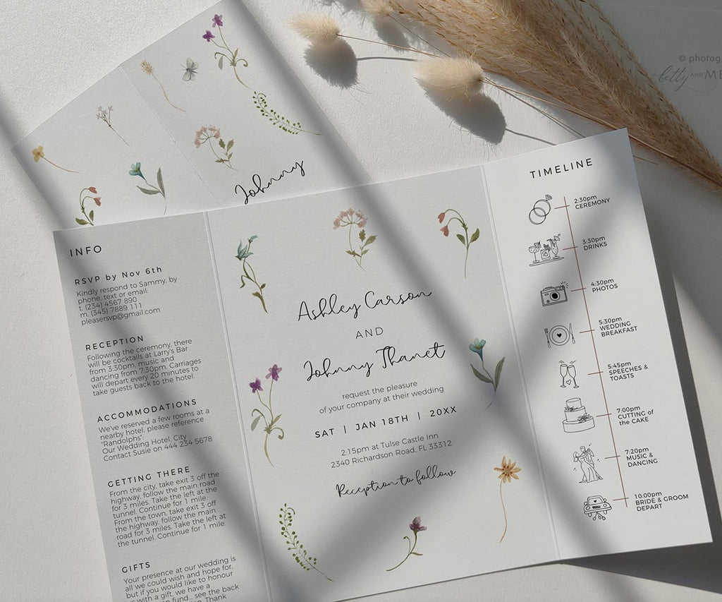 Pretty Wedding Invitations with flowers